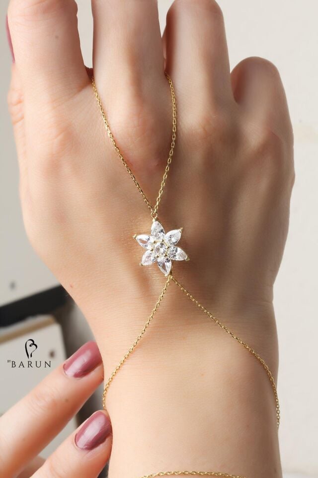 Şahmeran El Zinciri Yıldız Zirkon Taşlı Silver 925 Ayar Gümüş