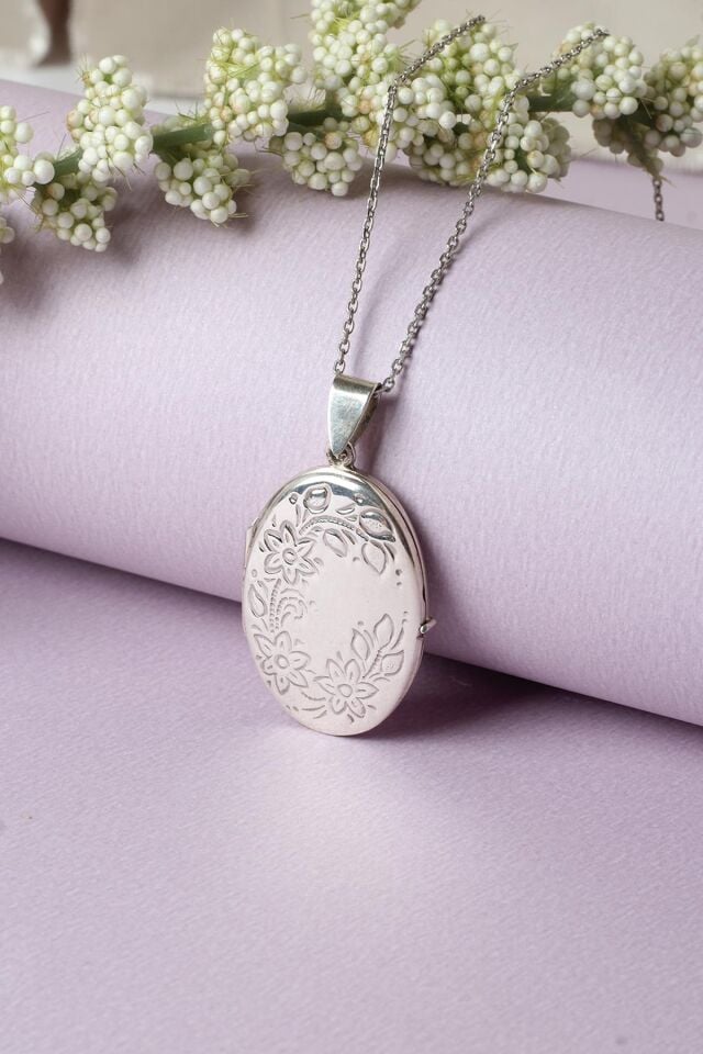 Resimlik Kolye Oval Madalyon Desenli Zincir 925 Ayar Gümüş Kolye