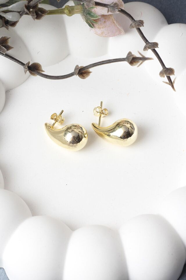 Gözyaşı Damlası Bottega Küpe Silver Beyaz 925 Ayar Çivili Geçmeli Gümüş Küpe