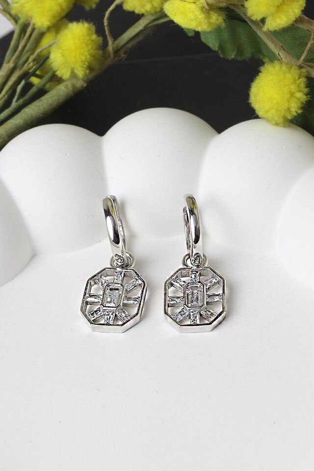 Halka Küpe Baget Beyaz Silver Zirkon Taşlı 925 Ayar Gümüş Küpe