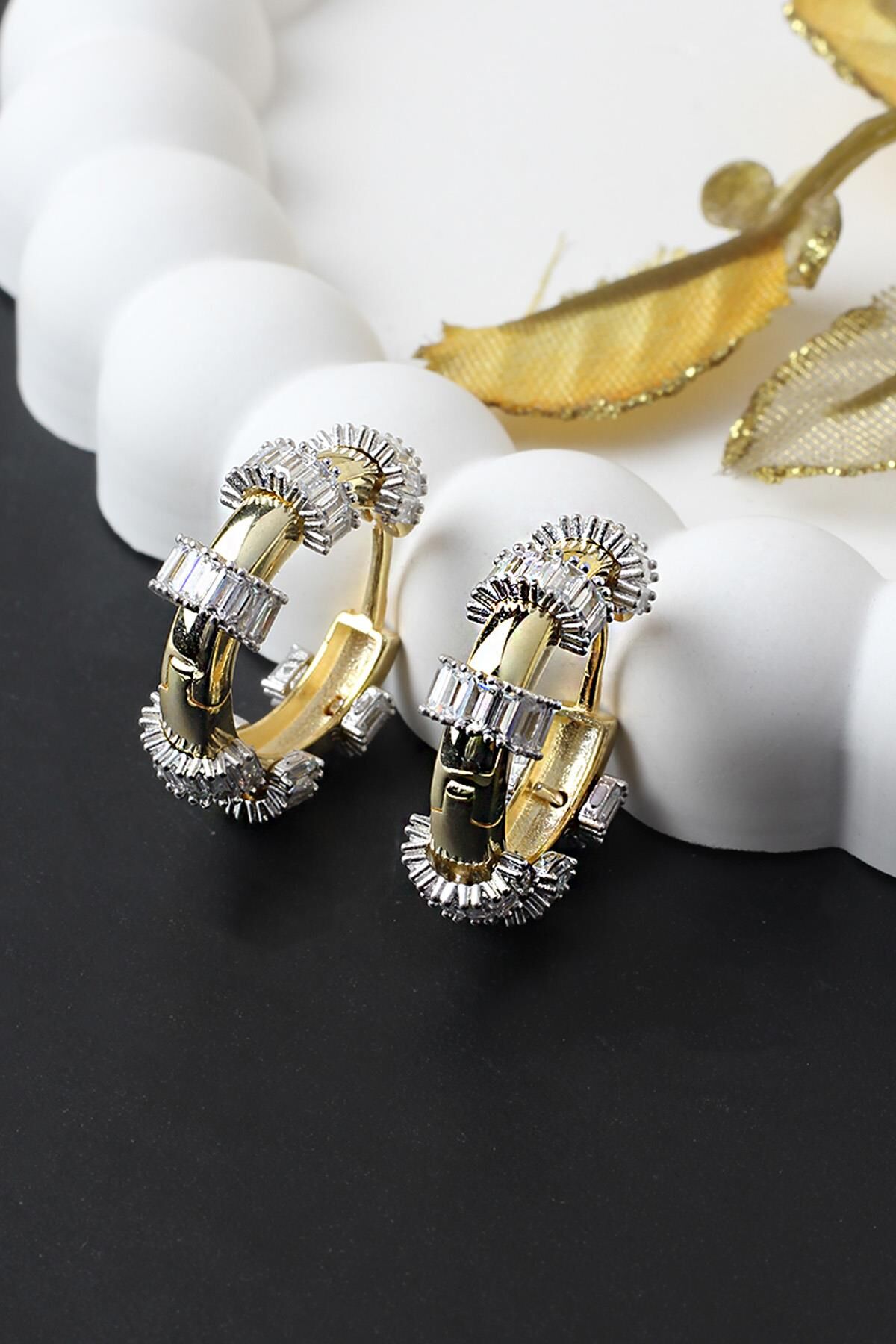 Halka Baget Silver Beyaz Zirkon Taşlı 925 Ayar Gümüş Küpe