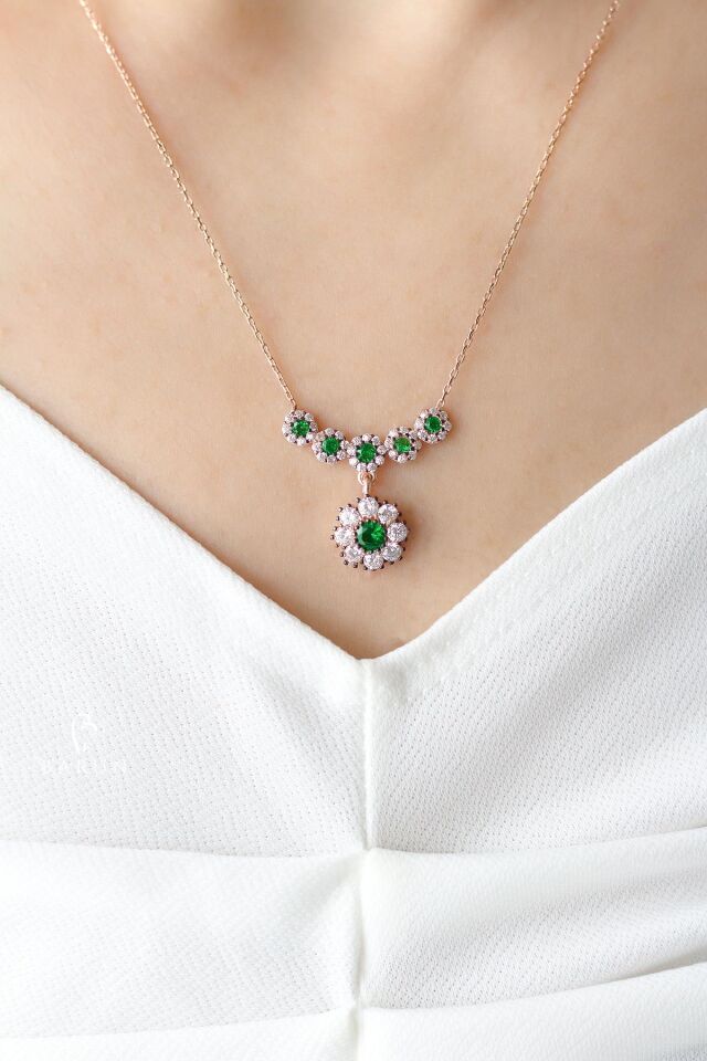 Yuvarlak Zümrüt Model 925 Ayar Gümüş Kolye - Rose
