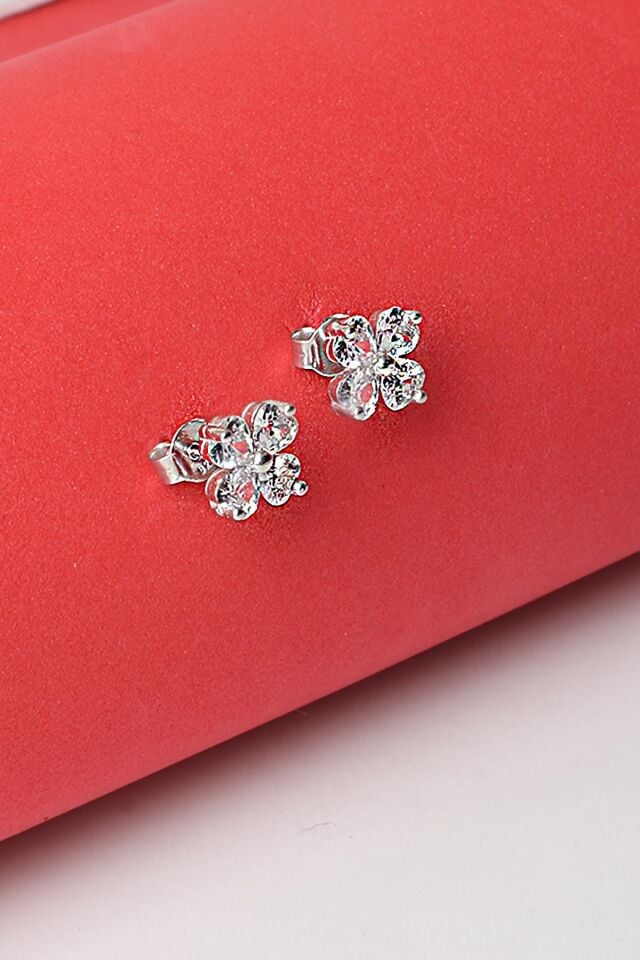 Yonca Küpe Silver 925 Ayar Gümüş Çivili Küpe