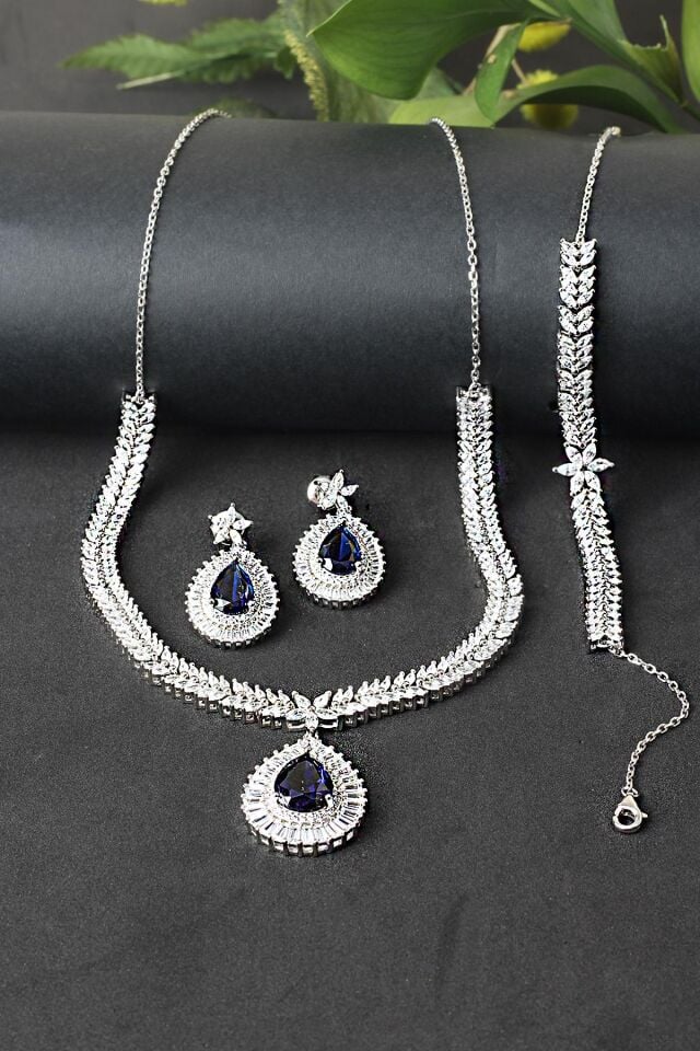 Gümüş Set Gerdanlık Kolye Küpe Bileklik Safir Zümrüt Yakut 925 Ayar Zirkon Taşlı Beyaz Silver Zincirli Set Özel Günler Düğün Kına Nişan Abiye Set