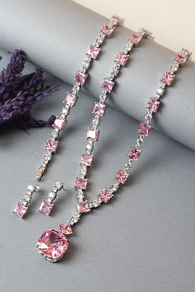 Gümüş Set Gerdanlık Kolye Küpe Bileklik Silver Beyaz Zümrüt Rengi 925 Ayar Zirkon Taşlı Set Özel Günler İçin Düğün Kına Nişan Abiye Set