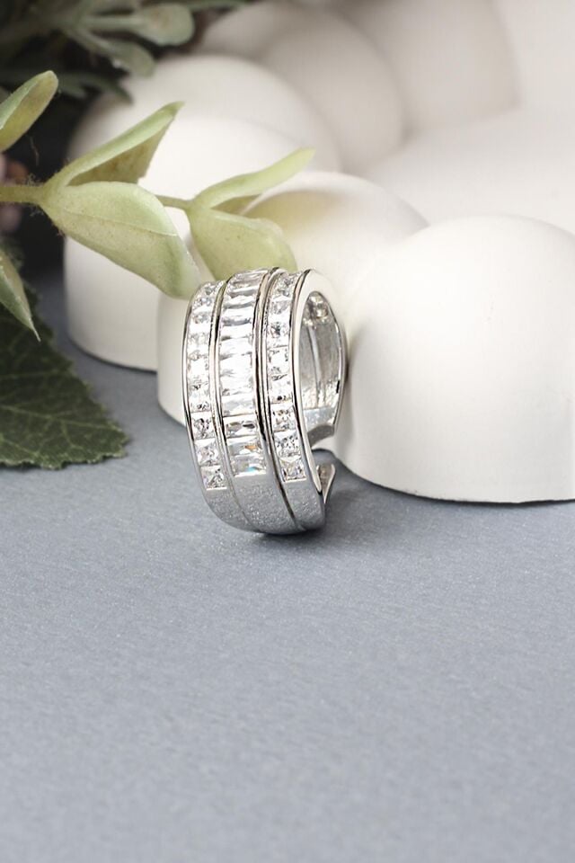 Ayarlanabilir Yüzük Baget Kesim Zirkon Taşlı 925 Ayar Gümüş Yüzük