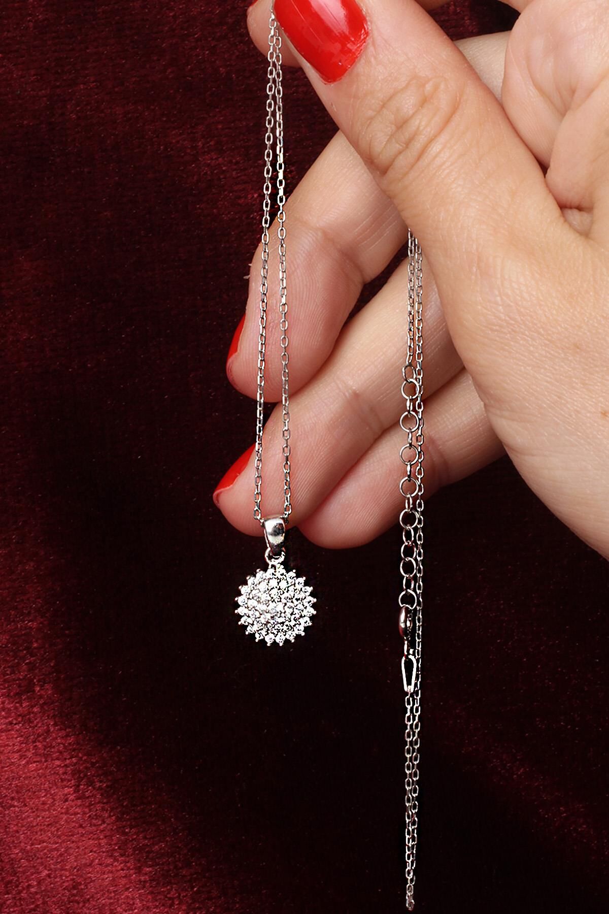 Yuvarlak Kolye Kadın Zirkon Taşlı Beyaz Taşlı Zincir 925 Ayar Gümüş Kolye