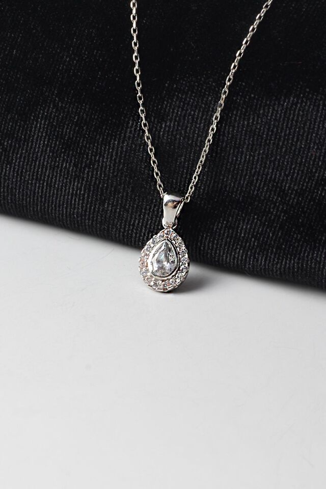 Damla Kolye Beyaz Zirkon Taşlı 925 Ayar Gümüş Kolye