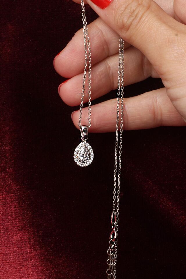 Damla Kolye Beyaz Zirkon Taşlı 925 Ayar Gümüş Kolye