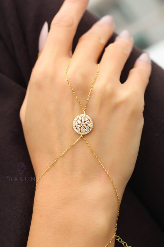 Şahmeran El Zinciri Yuvarlak Baget Taşlı 925 Ayar Gümüş Şahmeran