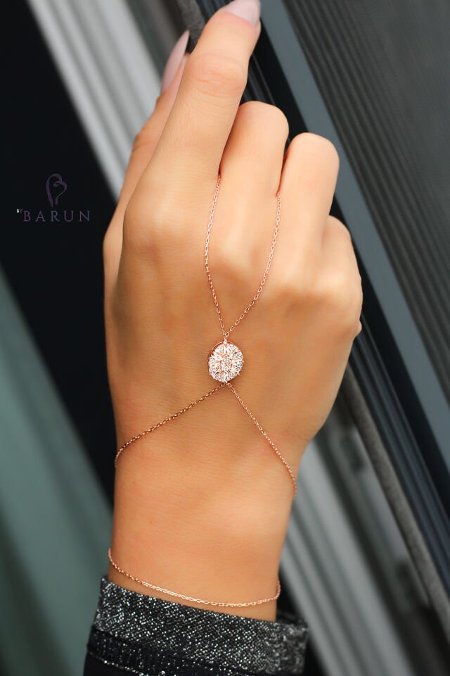 Şahmeran El Zinciri Yuvarlak Baget Taşlı 925 Ayar Gümüş Şahmeran