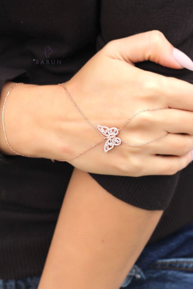 Şahmeran El Zinciri Kelebek Model Baget Zirkon Taşlı 925 Ayar Şahmeran