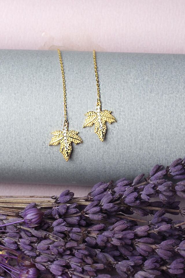 Çınar Yaprağı Gümüş Küpe Sallantılı Zincir Zirkon Taşlı 925 Ayar Gümüş Küpe