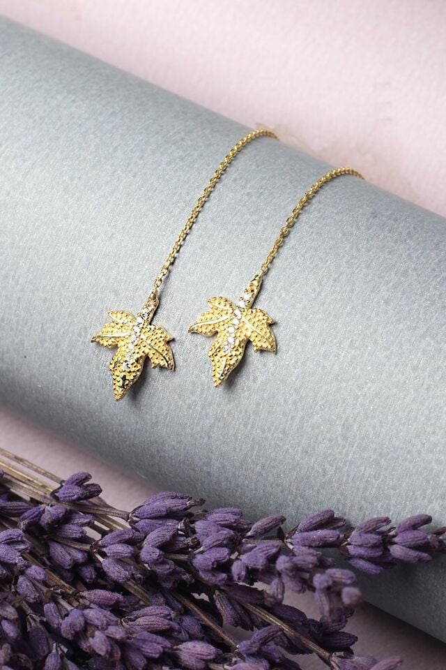 Çınar Yaprağı Gümüş Küpe Sallantılı Zincir Zirkon Taşlı 925 Ayar Gümüş Küpe