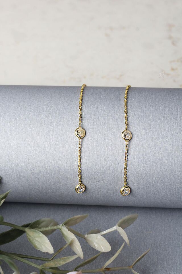 925 Ayar  Gümüş;Küpe Tektaş Zincir 925 Zirkon Taşlı Sallantılı Geçmeli Küpe