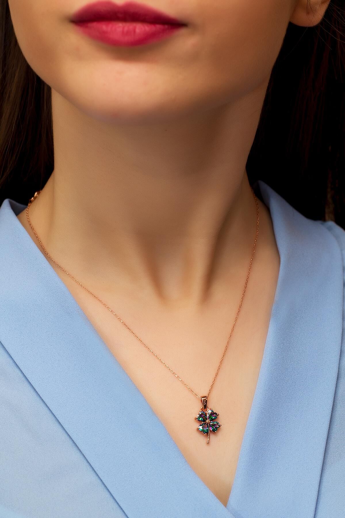 Yonca Model Mistik Topaz Taşlı Gümüş Kolye - Rose