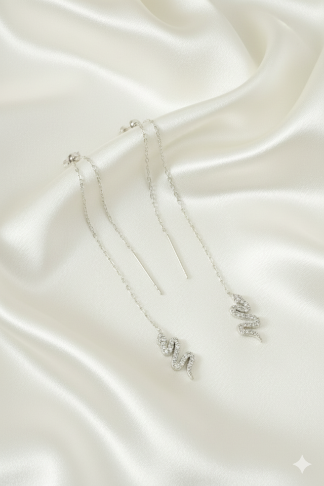 Yılan Model Sallantılı Zirkon Taşlı Gümüş Küpe