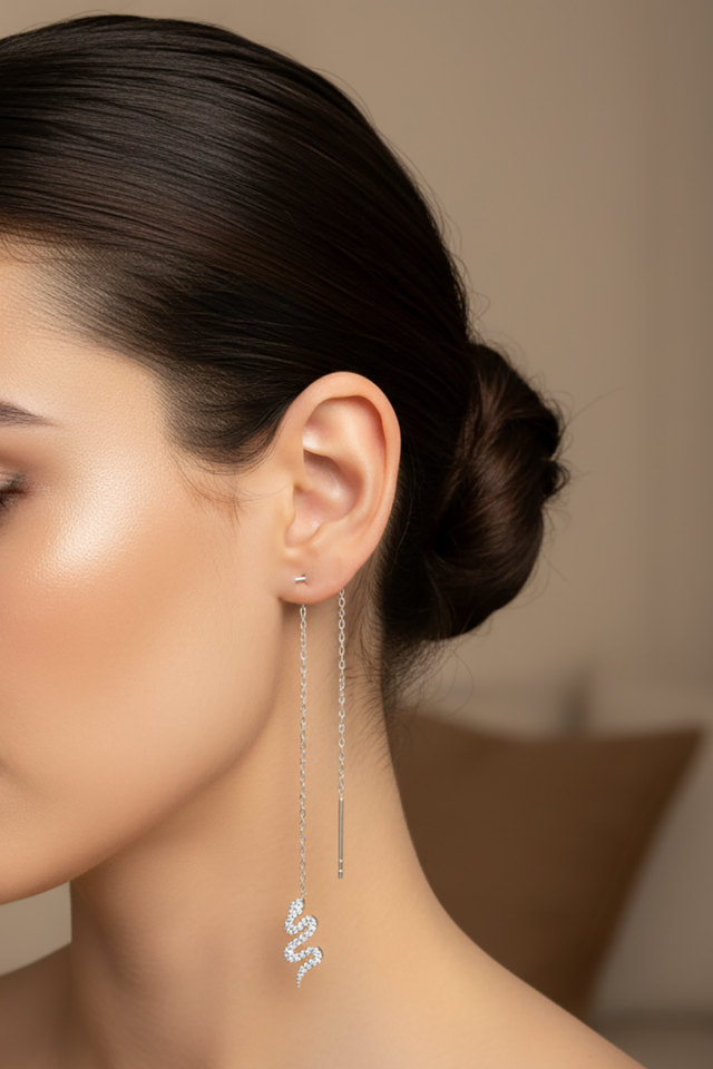 Yılan Model Sallantılı Zirkon Taşlı Gümüş Küpe