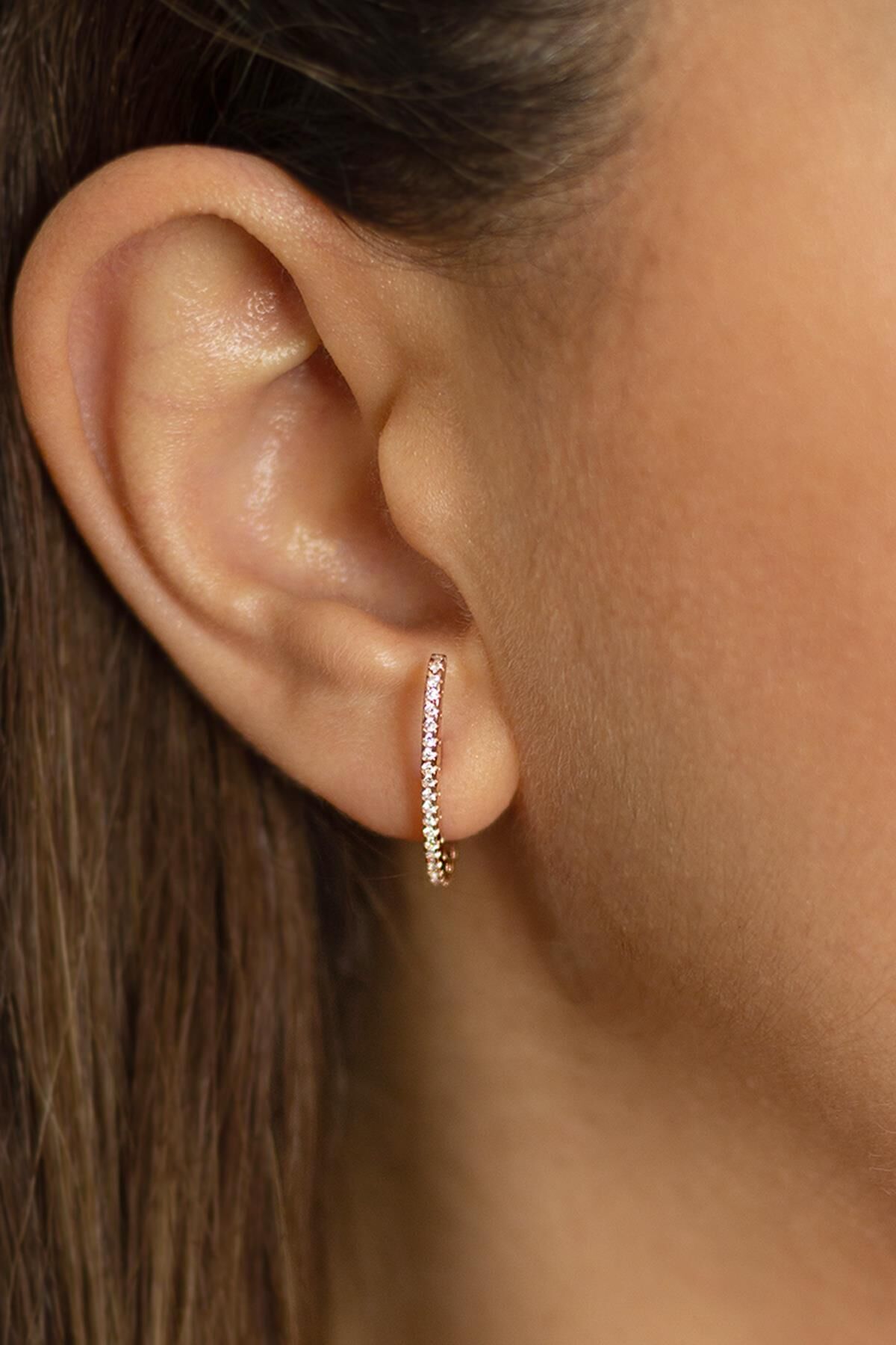 Beyaz Taşlı Gümüş J Küpe - Rose