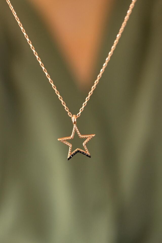 Yıldız Siyah Taşlı Gümüş Kolye -Rose