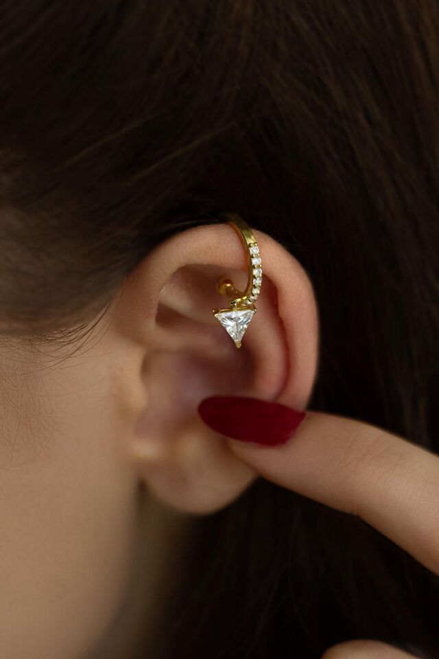 Üçgen Taşlı Tekli Kıkırdak Küpe-Sarı