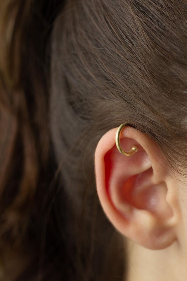 Sarı Renk Taşsız Gümüş Kıkırdak Küpe