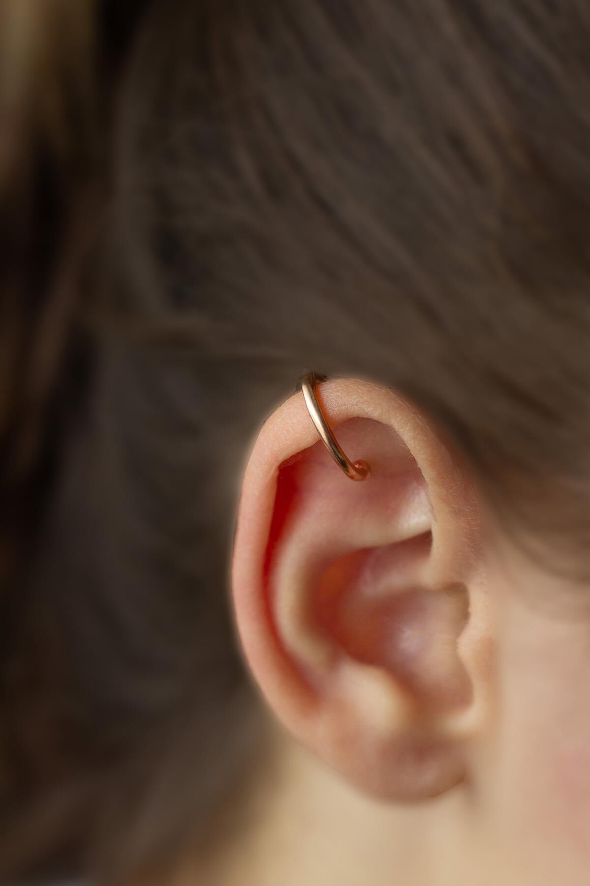 Rose Renk Taşsız Gümüş Kıkırdak Küpe