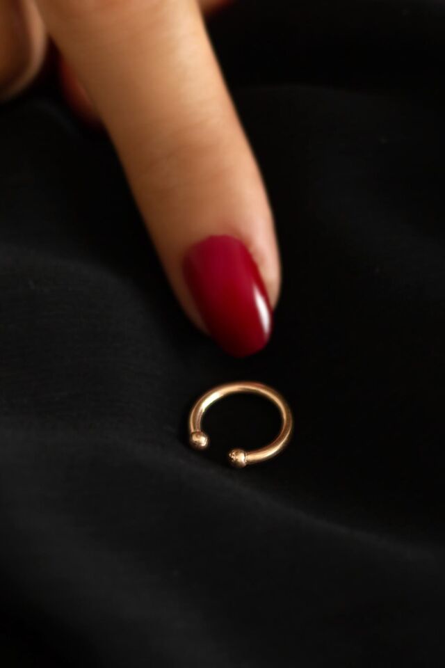 Rose Renk Taşsız Gümüş Kıkırdak Küpe