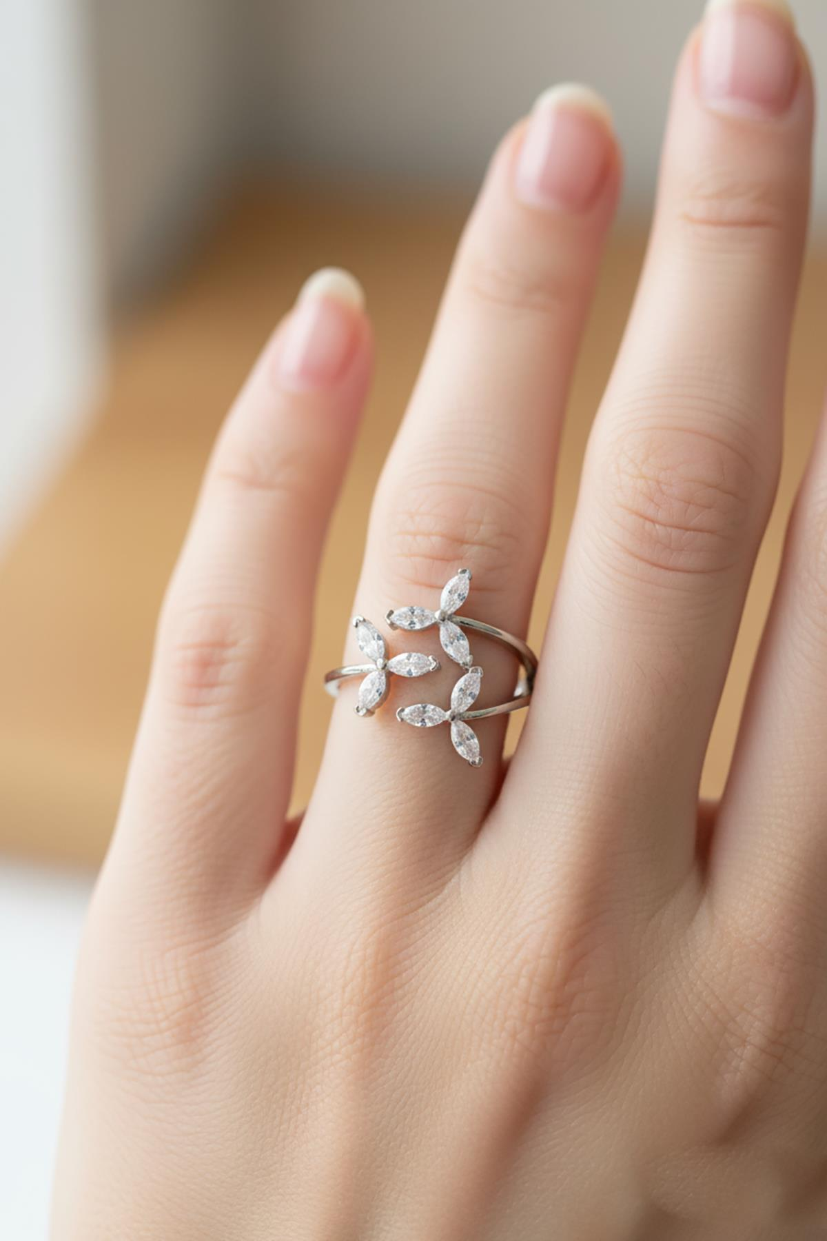 Kadın 925 Ayar Gümüş Ayarlanabilir Yüzük