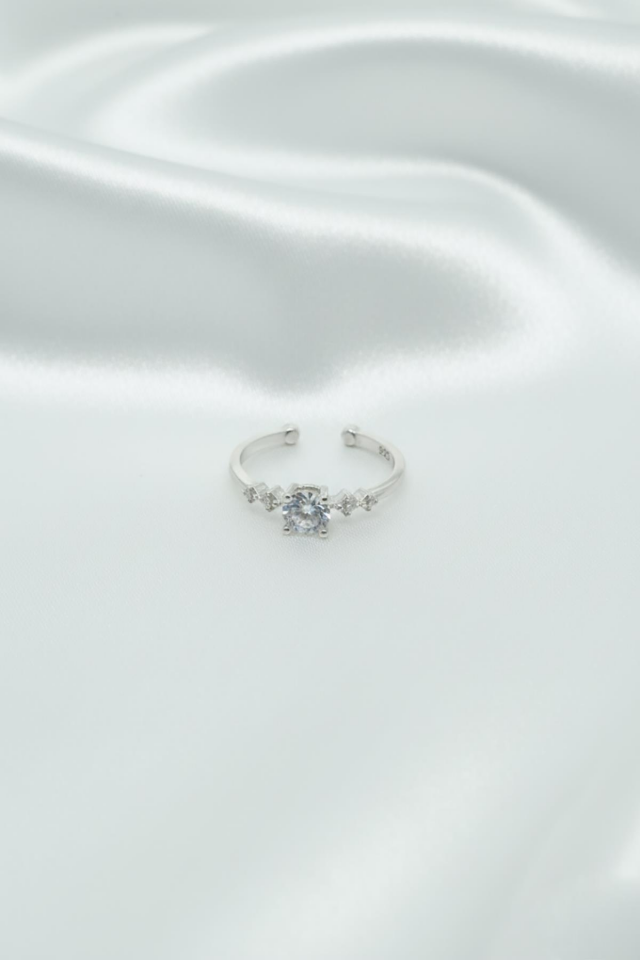 Kadın Gümüş 925 Ayar Ayarlanabilir Işıltılı Tektaş Yüzük