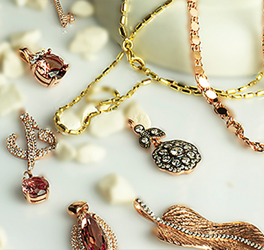 <h4>İNDİRİMLER</h4> <p>Işıltılı Fırsatlar...</p><button> İNCELE </button>